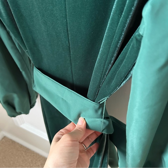 LDT Hannah Emerald Velvet Mini Holiday Dress Size 14 Belted Puff Long Sleeve - Picture 9 of 12